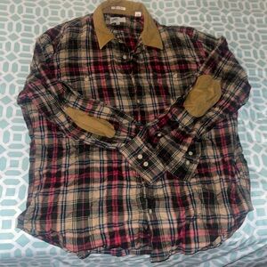 Nice casual button up shirt worn once